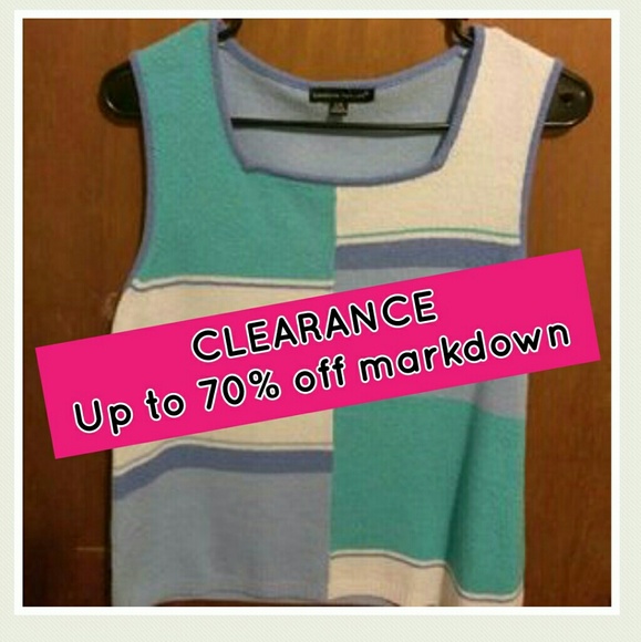 🍒3/$15🍒Geometric sweater top size LG - Picture 2 of 6